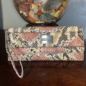 Kenneth Cole REACTION Clutch
